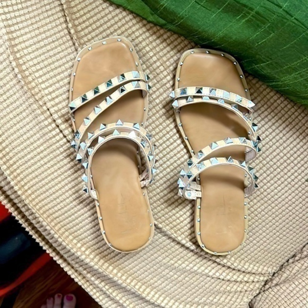 Nicole miller size 7 1/2 spiked sandal